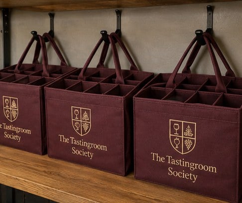 Customized wine totes for restaurants, bars and takeaway